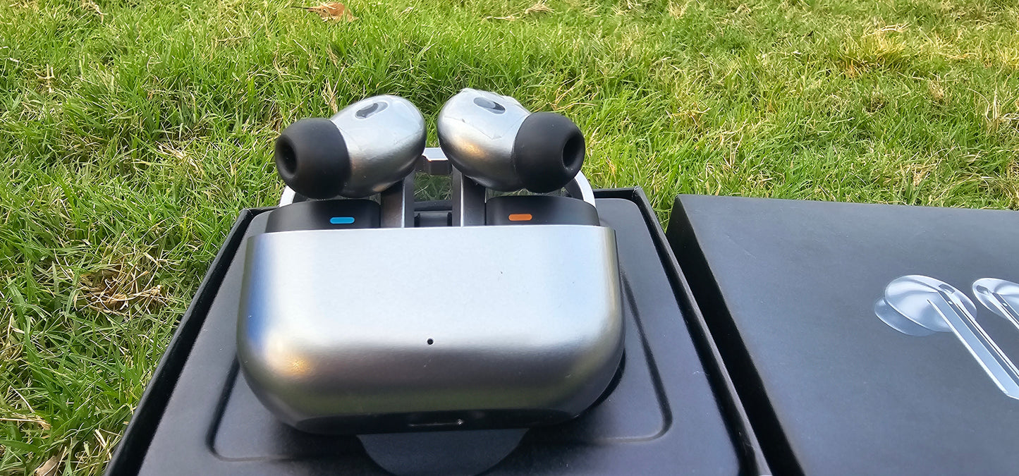 Samsung Galaxy Buds Pro 3 | Amazing sound and bass quality | Supreme Build quality with battery Life | Stylist earbuds