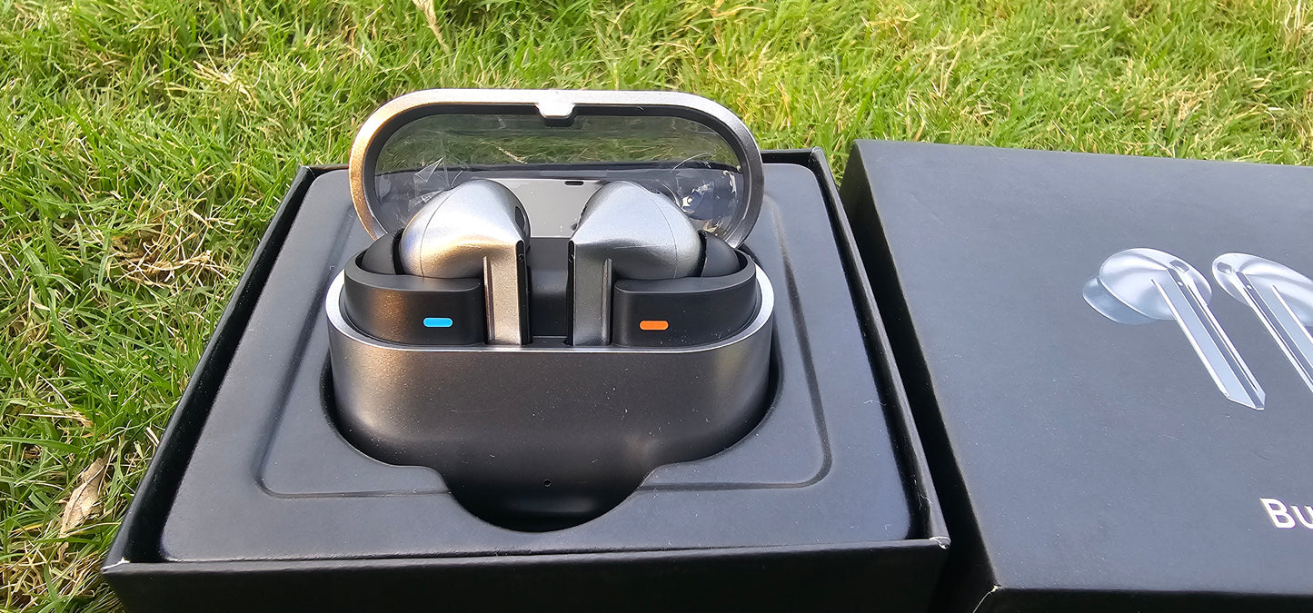 Samsung Galaxy Buds Pro 3 | Amazing sound and bass quality | Supreme Build quality with battery Life | Stylist earbuds